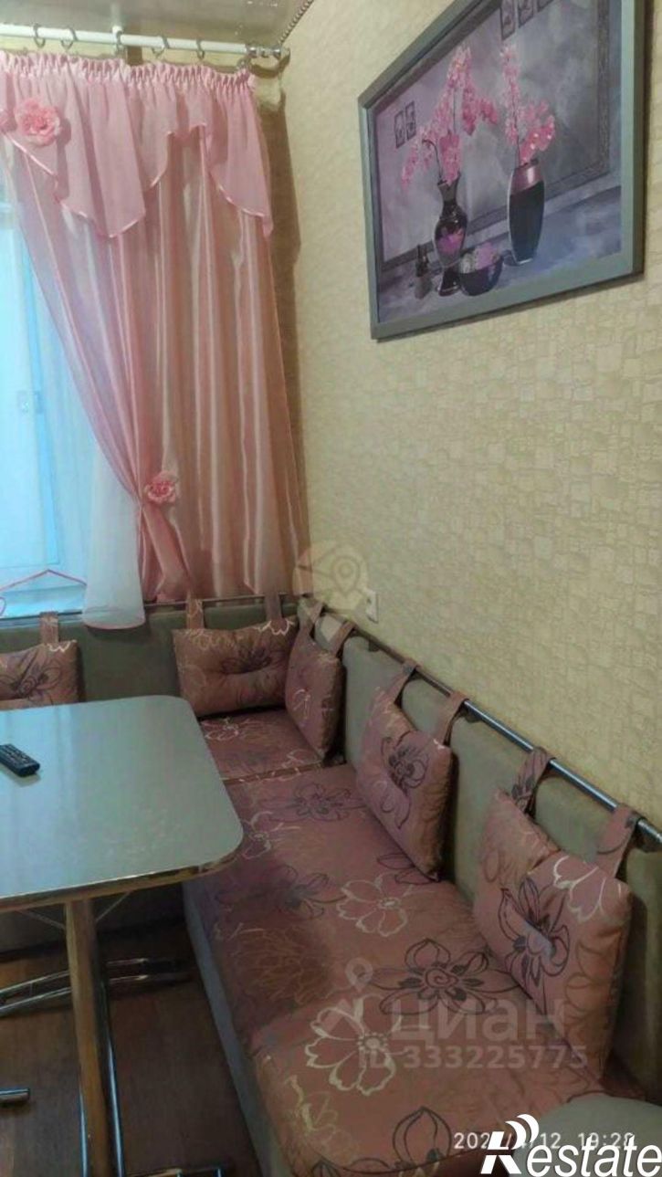 2-комн квартира мкр Макаренко, 38,  д. 38