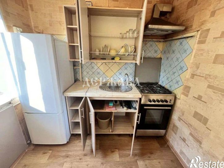 1-комн квартира мкр Горняк, 5,  д. 5