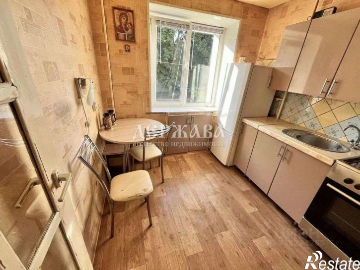 1-комн квартира мкр Горняк, 5,  д. 5