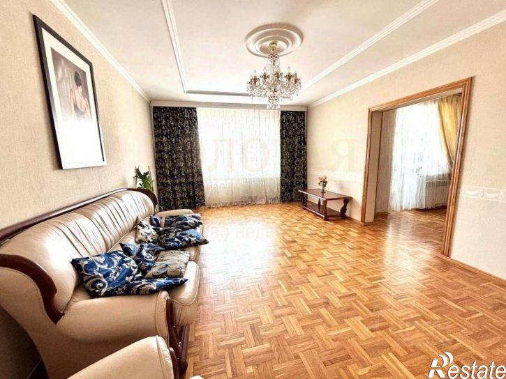 4-комн квартира мкр Королева, 37,  д. 37