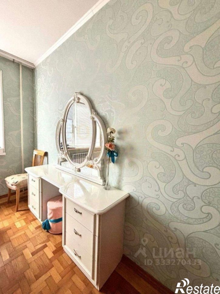 4-комн квартира мкр Королева, 37,  д. 37