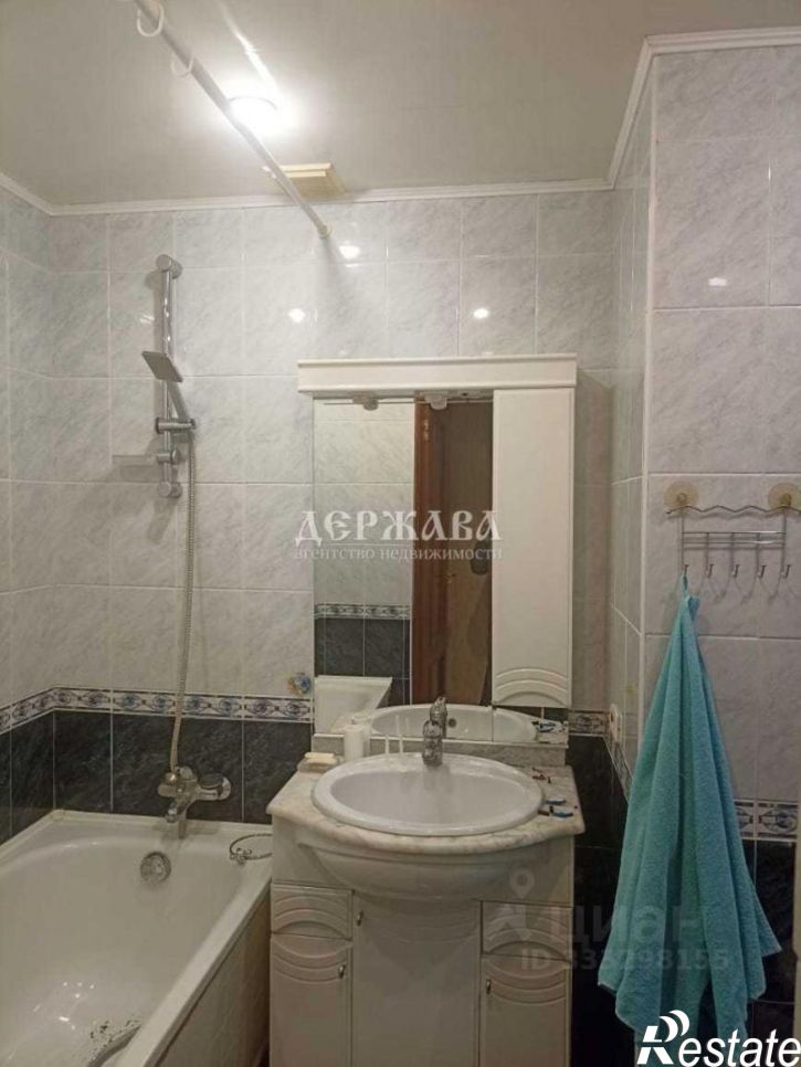 3-комн квартира мкр Королева, 11,  д. 11