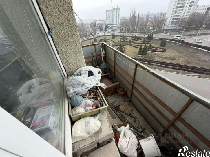 2-комн квартира мкр Приборостроитель, 27,  д. 27