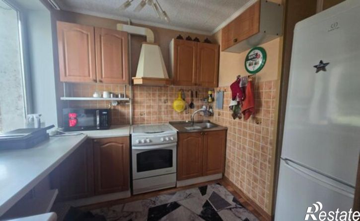 3-комн квартира мкр Приборостроитель, 17,  д. 17
