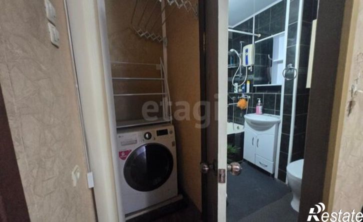 3-комн квартира мкр Приборостроитель, 17,  д. 17