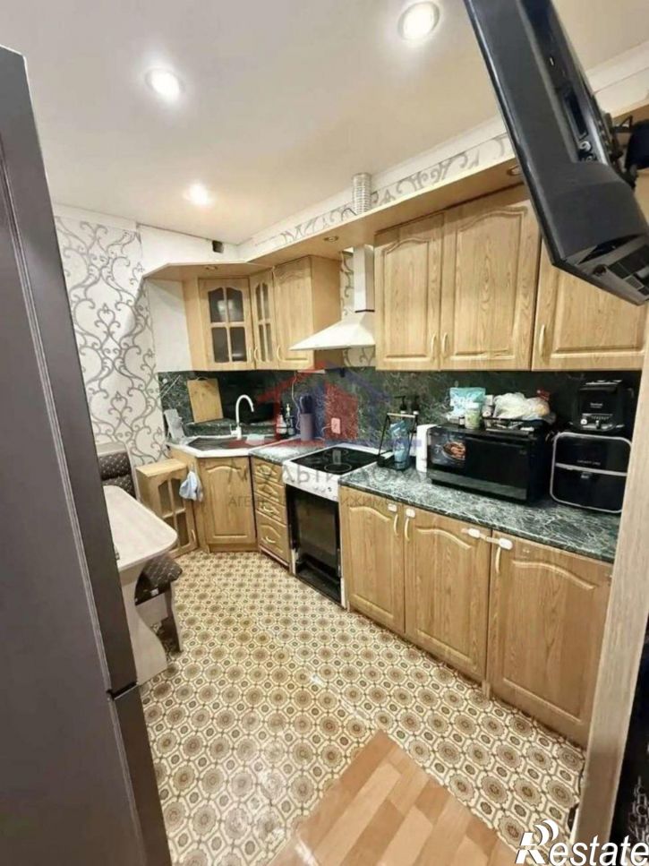 2-комн квартира мкр Макаренко, 3,  д. 3