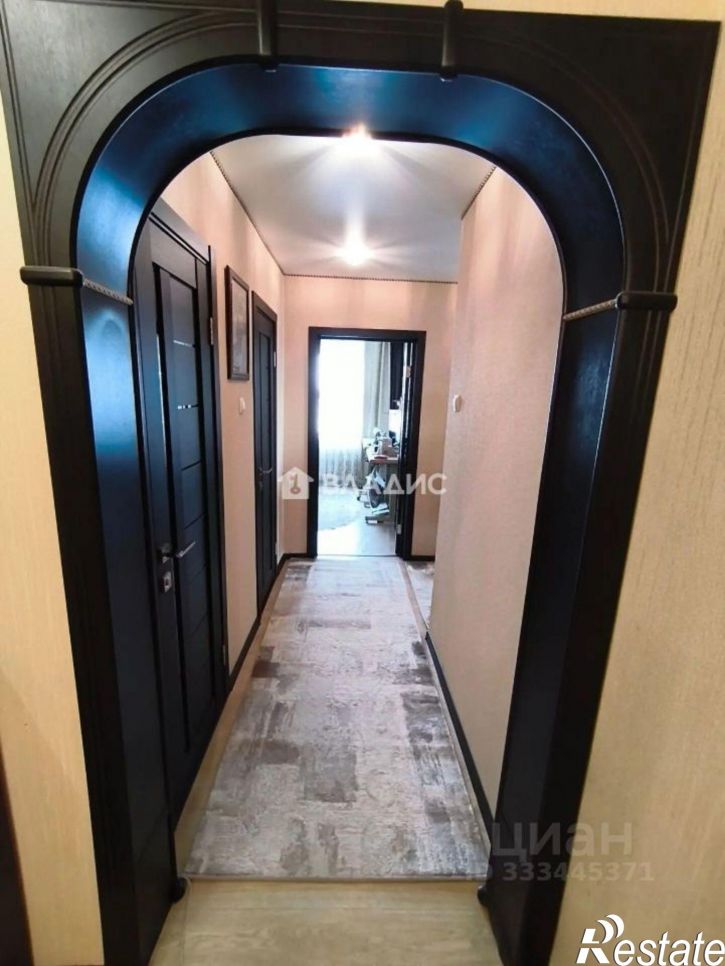 3-комн квартира мкр Макаренко, 11в,  д. 11в