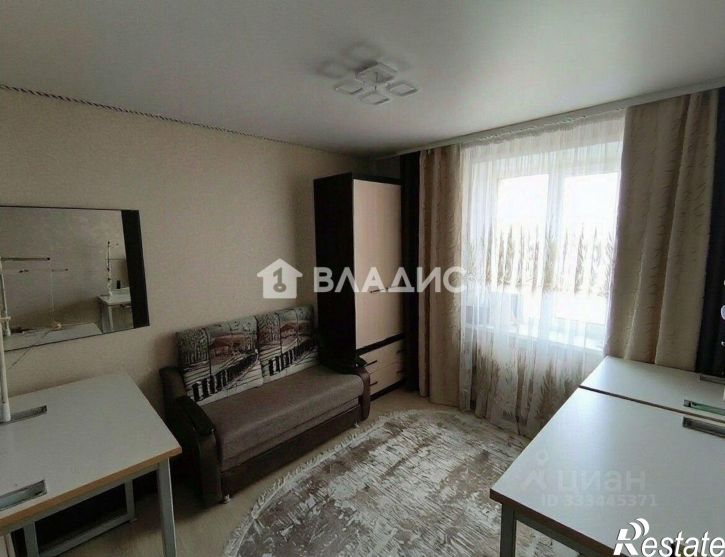 3-комн квартира мкр Макаренко, 11в,  д. 11в