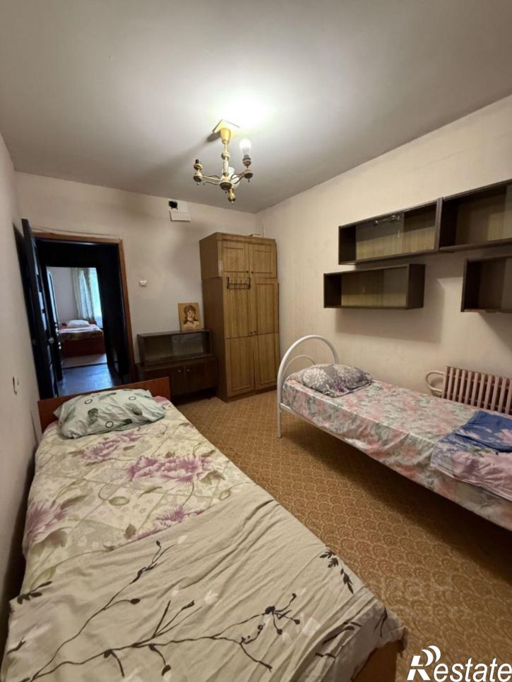 3-комн квартира мкр Буденного, 8,  д. 8