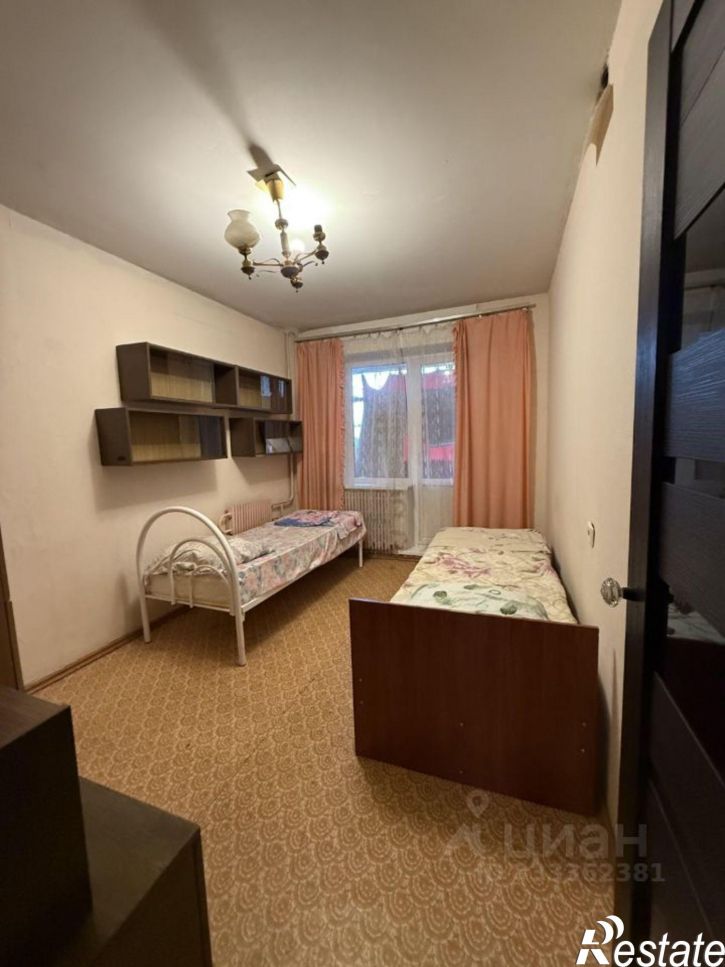 3-комн квартира мкр Буденного, 8,  д. 8
