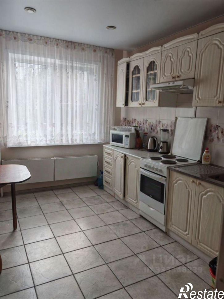 3-комн квартира Восточный мкр, 3,  д. 3