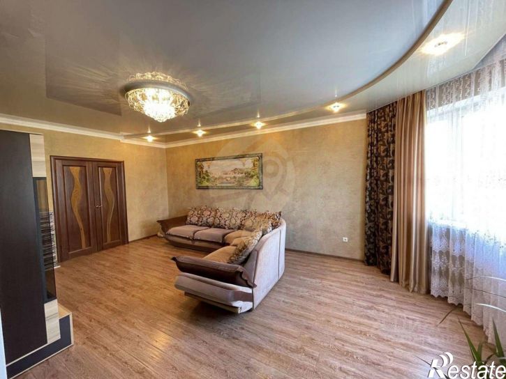 4-комн квартира Степной мкр, 16,  д. 16