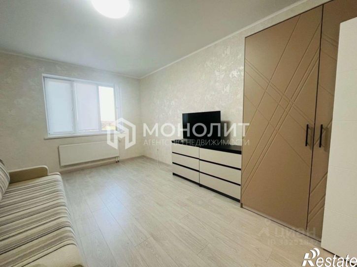 2-комн квартира Степной мкр, 35,  д. 35