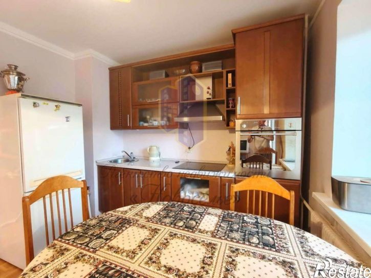 3-комн квартира Парковый мкр, 28,  д. 28