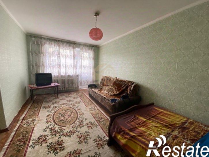 1-комн квартира мкр Горняк, 27,  д. 27