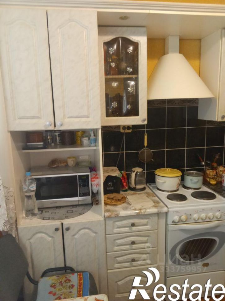 2-комн квартира мкр Макаренко, 15,  д. 15
