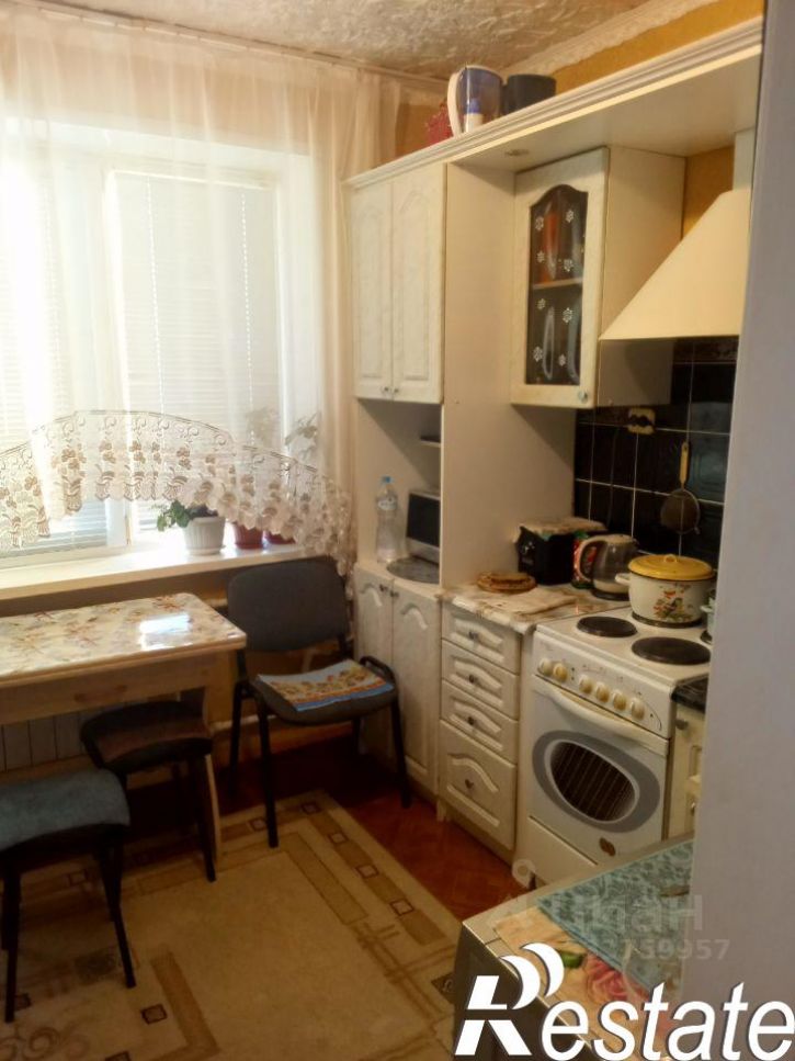 2-комн квартира мкр Макаренко, 15,  д. 15