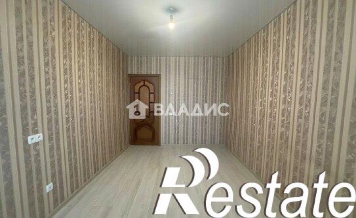 3-комн квартира мкр Молодогвардеец, 17,  д. 17