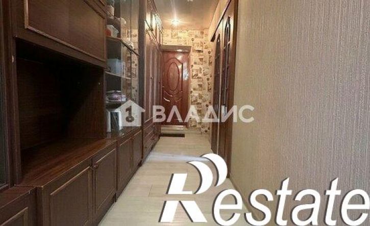 3-комн квартира мкр Молодогвардеец, 17,  д. 17
