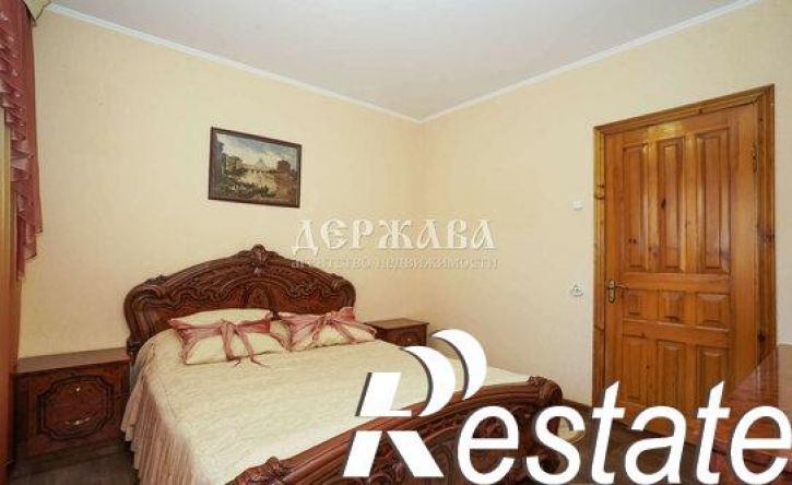 3-комн квартира мкр Королева, 3а,  д. 3а