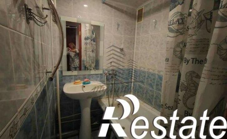 3-комн квартира мкр Приборостроитель, 30,  д. 30