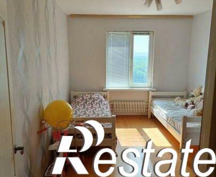 3-комн квартира мкр Космос, 9,  д. 9
