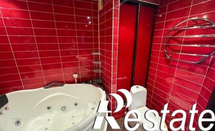 3-комн квартира мкр Королева, 32а,  д. 32а