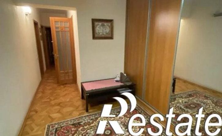 4-комн квартира Восточный мкр, 48,  д. 48