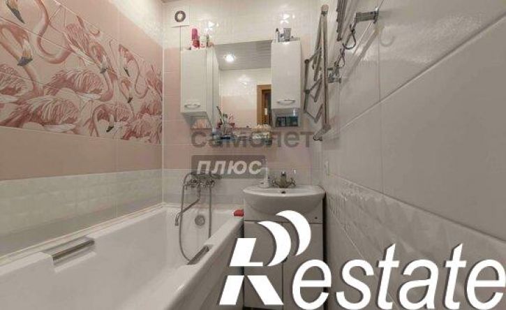 3-комн квартира мкр Приборостроитель, 32,  д. 32
