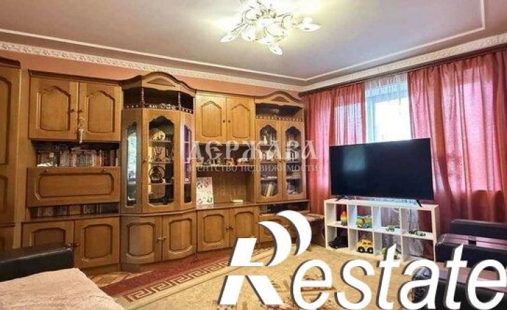4-комн квартира мкр Буденного, 4,  д. 4