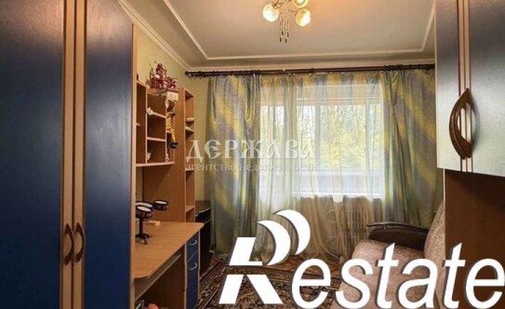 4-комн квартира мкр Буденного, 4,  д. 4