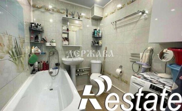 1-комн квартира мкр Лебединец, 27,  д. 27